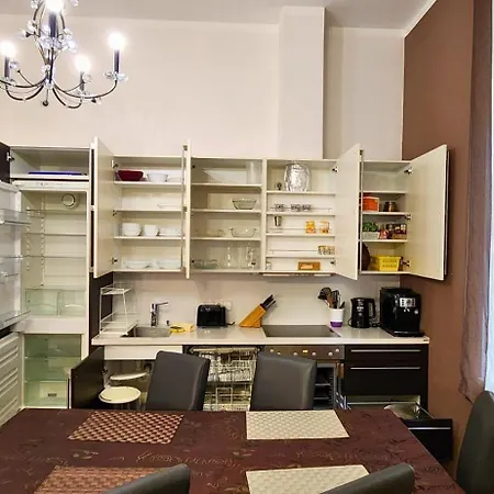 Elegant דירה