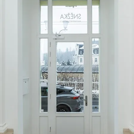 Elegant Apartman